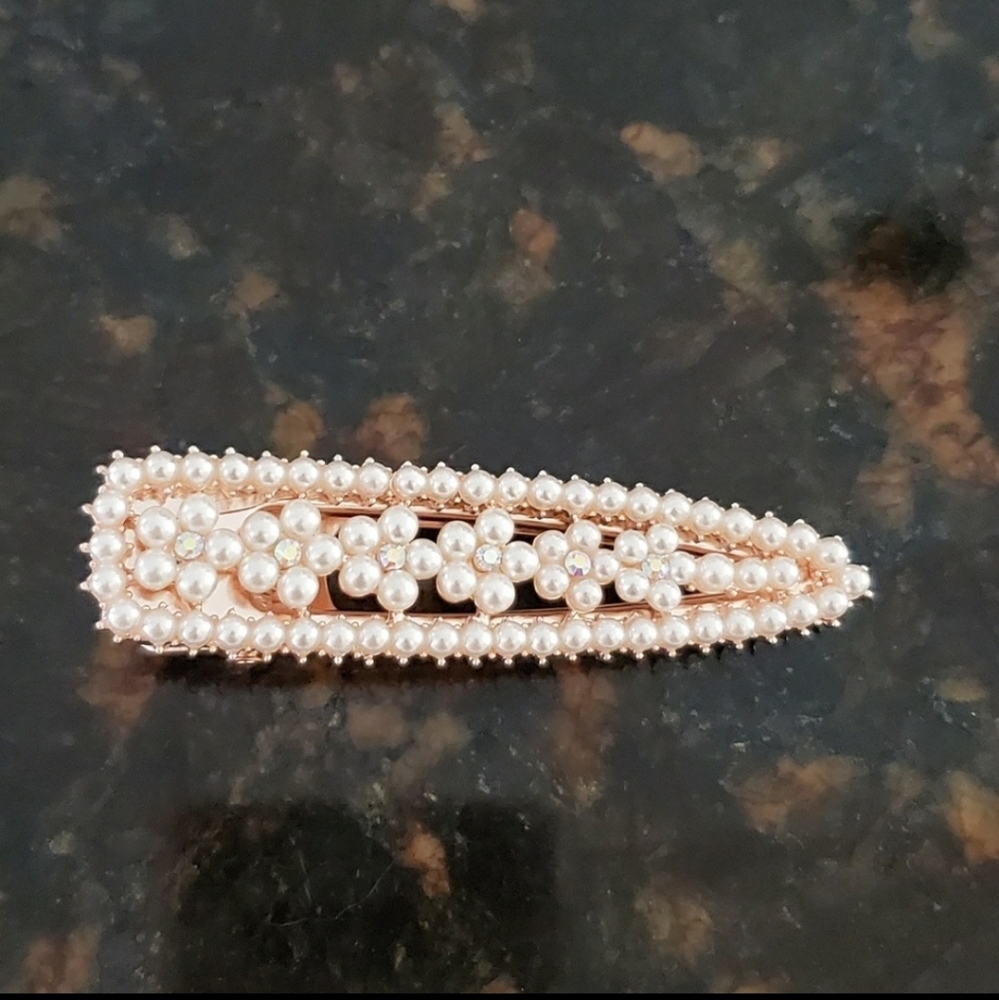 Trendy pearl & rhinestone hair clip - Picture 3 of 4